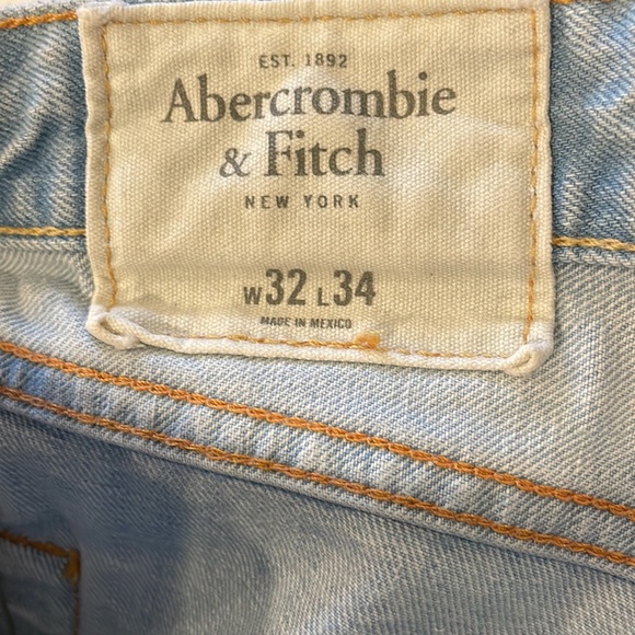 Abercrombie and Fitch jeans - Picture 4 of 5